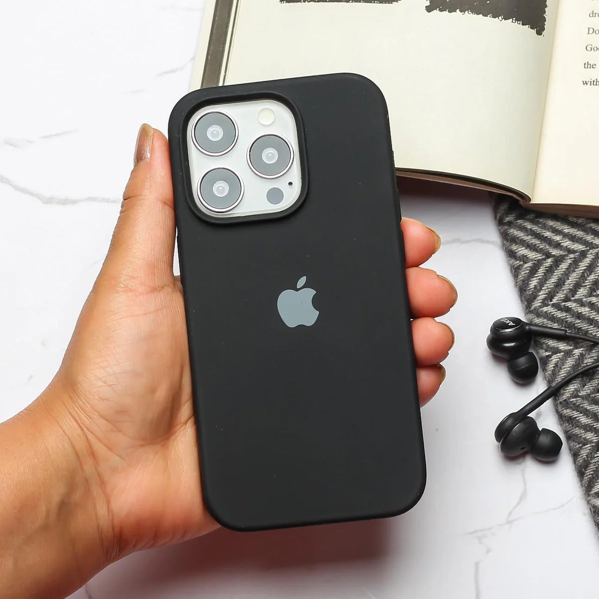 iPHONE 15 PRO / 15 PRO MAX OFFICIAL SILICONE CASE